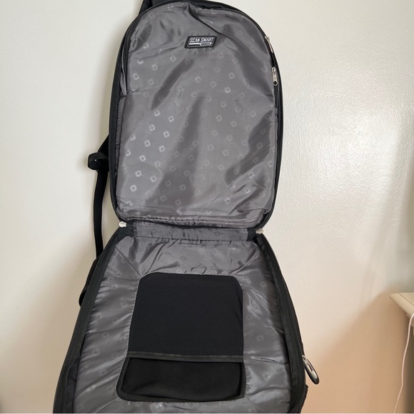 SWISSGEAR ScanSmart Laptop Backpack Black - Picture 9 of 17